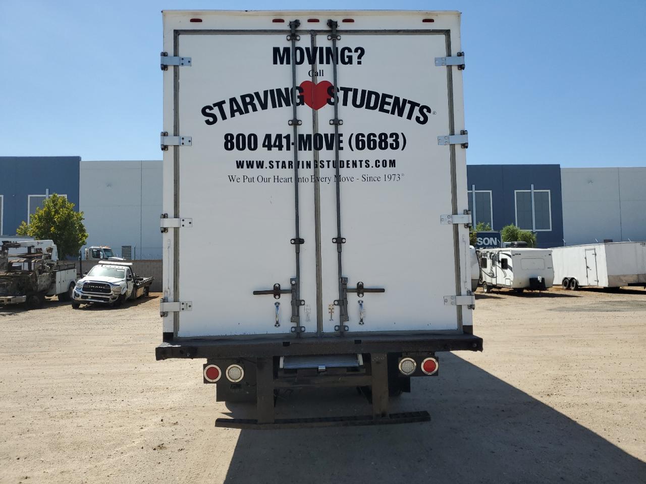 Lot #3232450111 2014 INTL 4000 4300