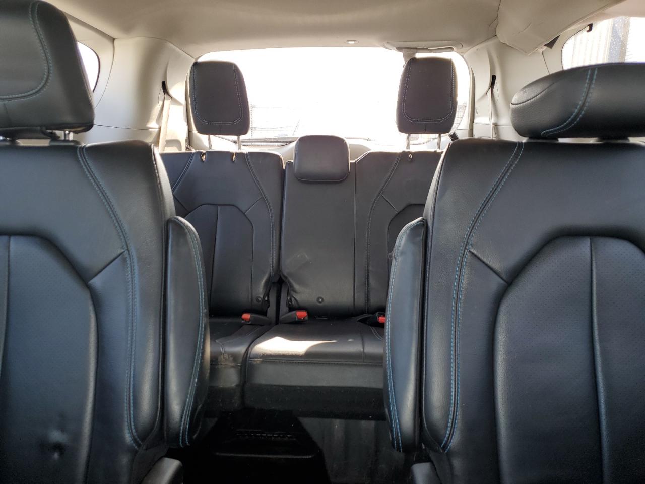 CHRYSLER PACIFICA TOURING L