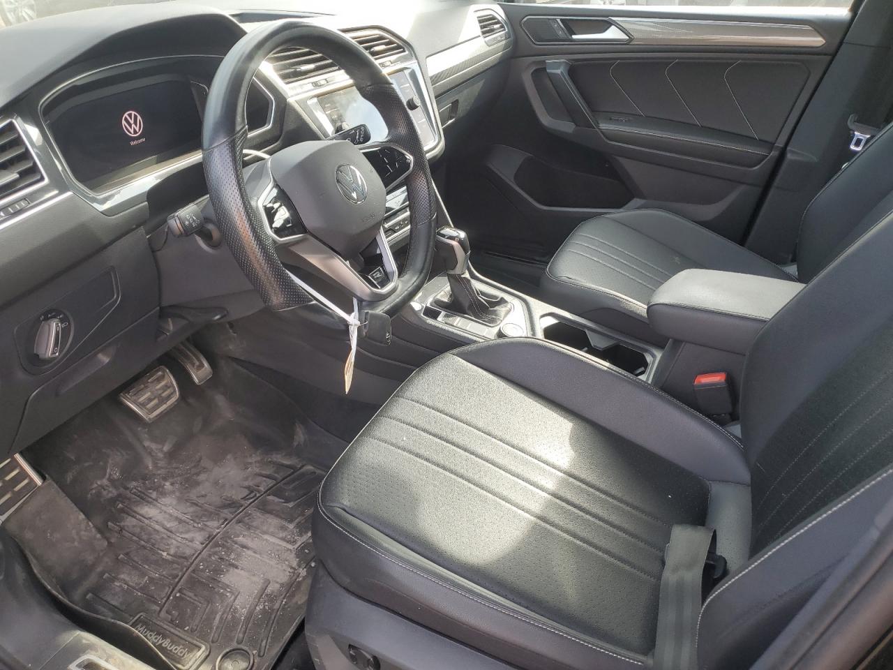 VOLKSWAGEN TIGUAN SE R-LINE BLACK