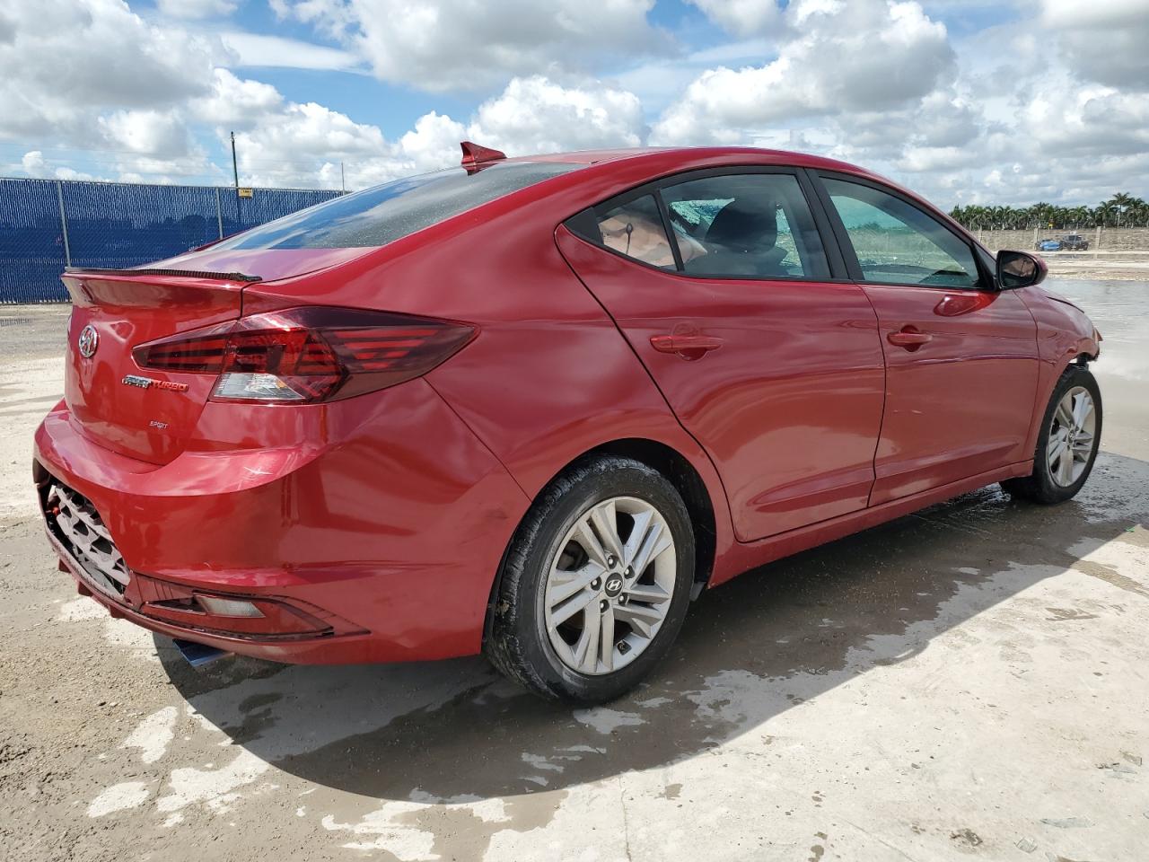 HYUNDAI ELANTRA SEL