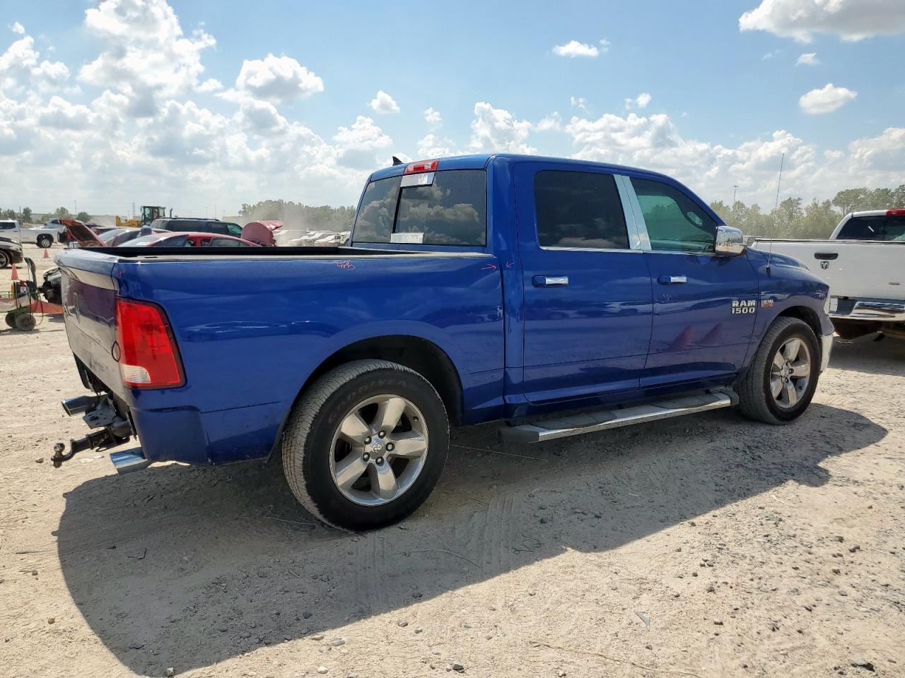 RAM 1500 SLT