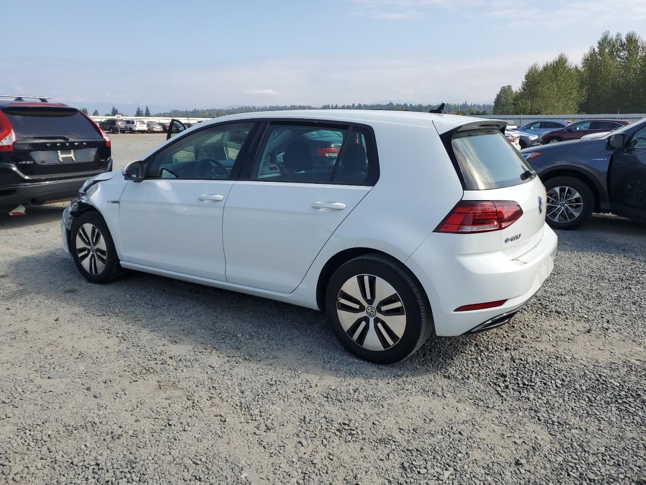 VOLKSWAGEN E-GOLF SE