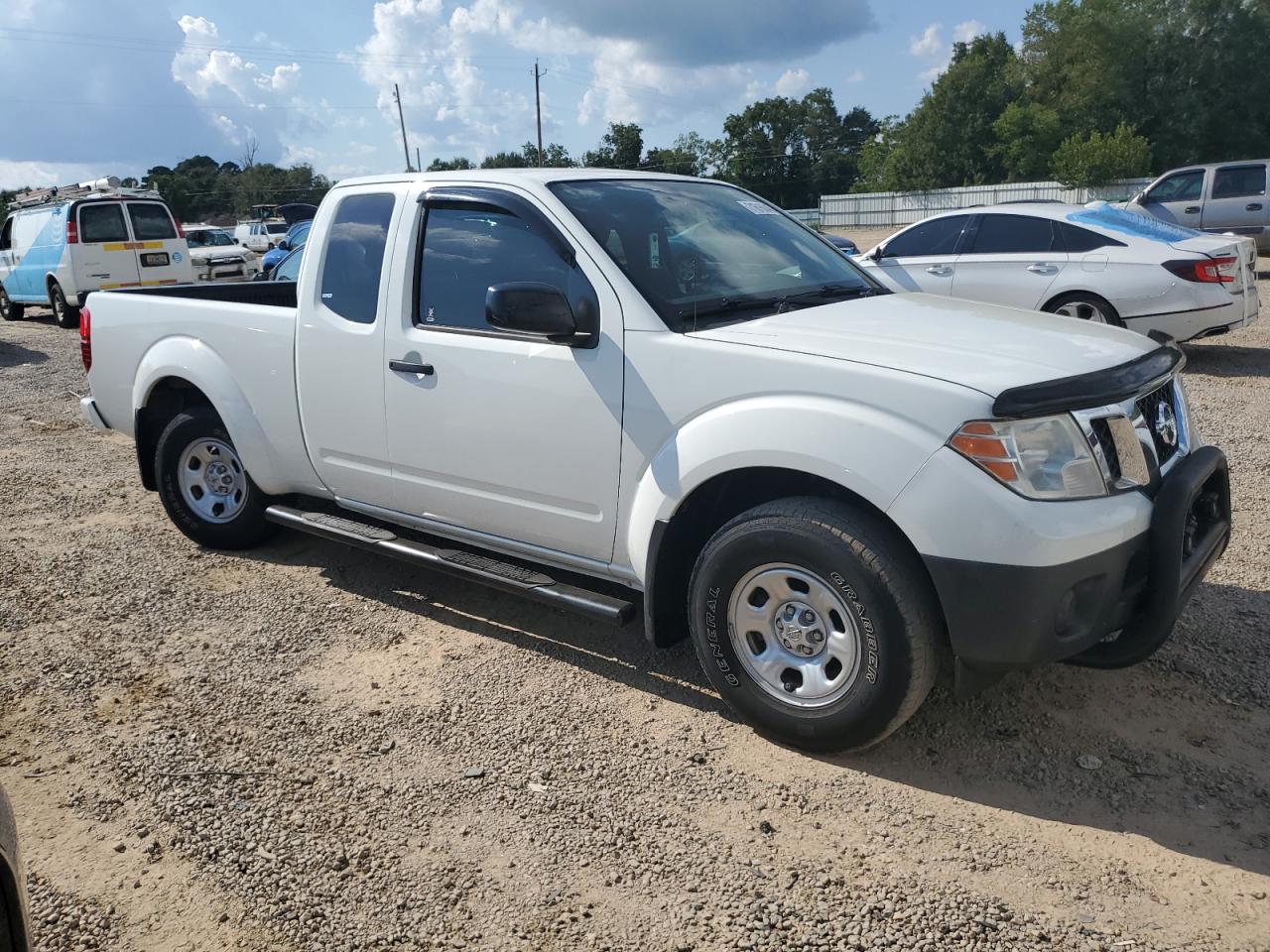 NISSAN FRONTIER S