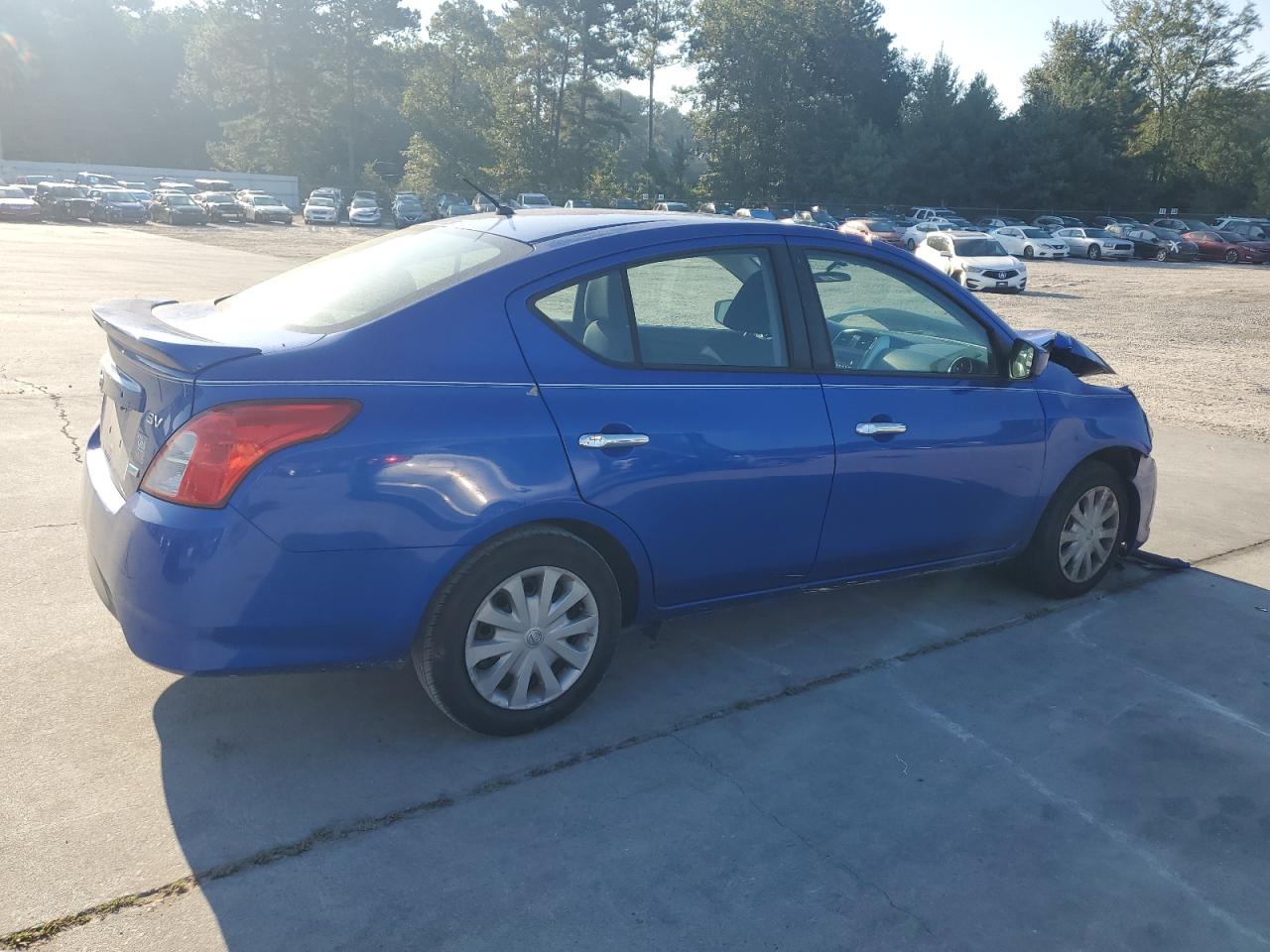 NISSAN VERSA S