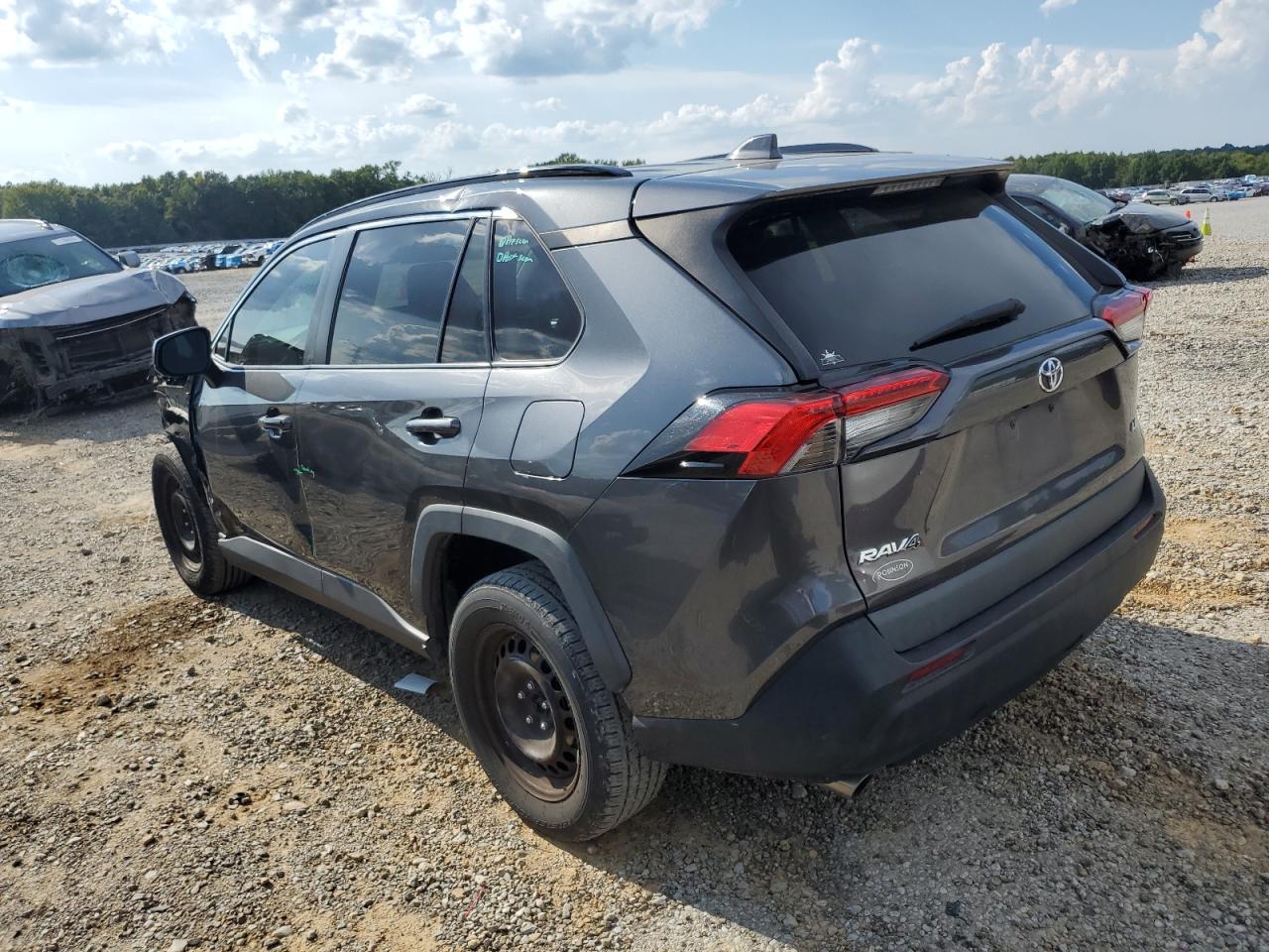 TOYOTA RAV4 LE