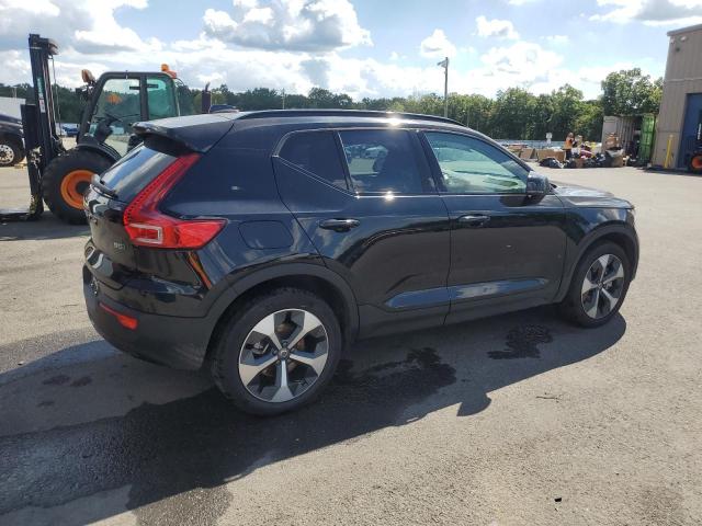 2025 VOLVO XC40 PLUS YV4L12UCXS2575995