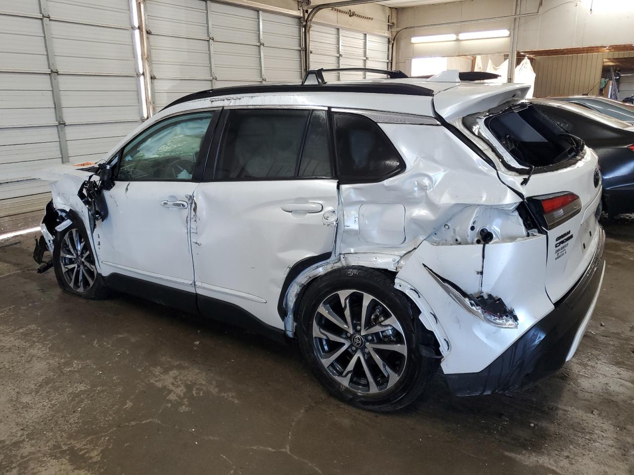 TOYOTA COROLLA CROSS XLE