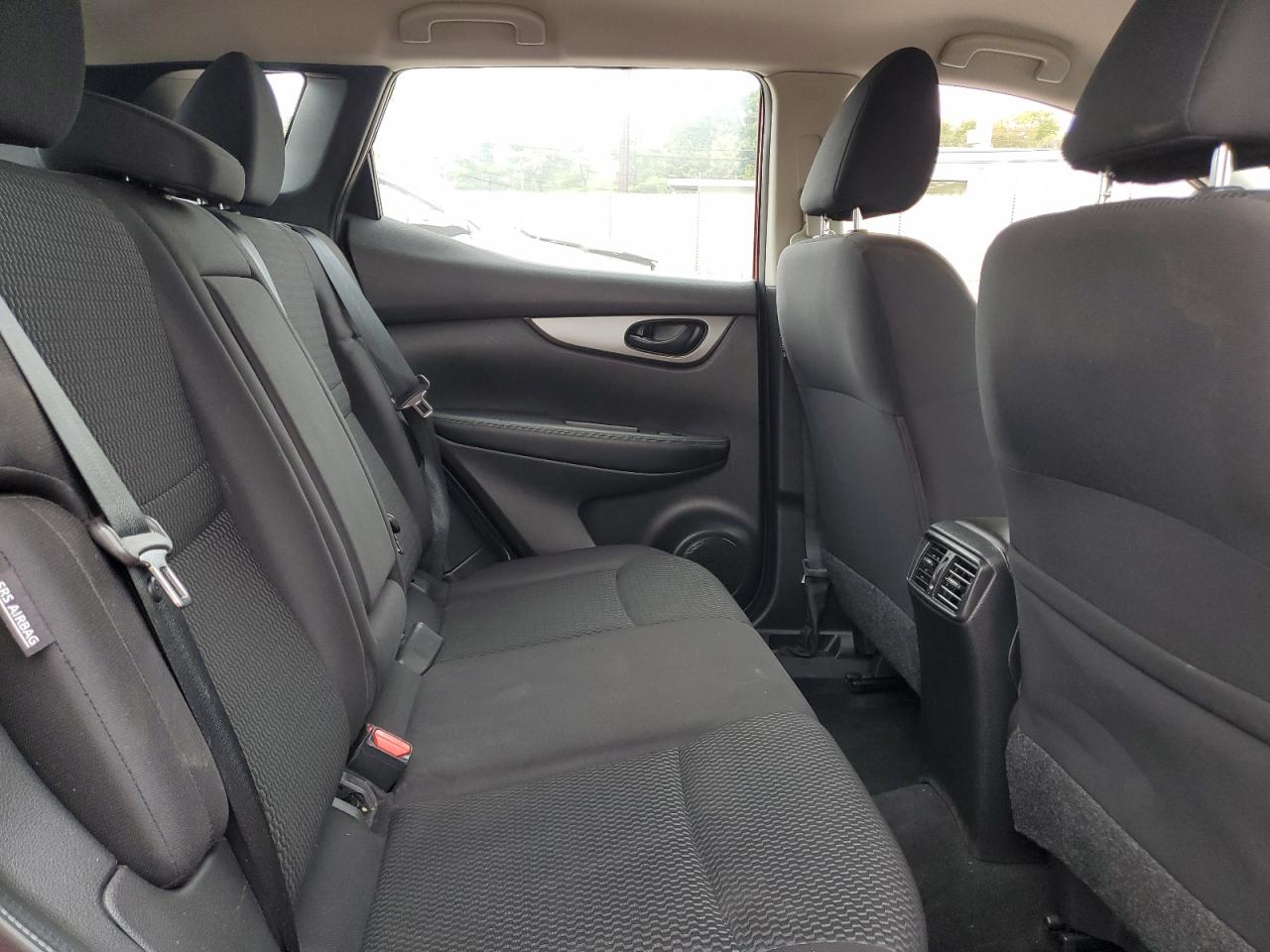 NISSAN ROGUE SPORT S