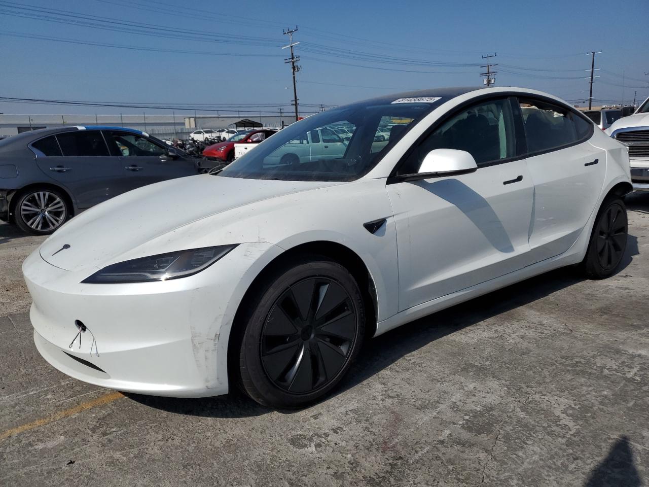 TESLA MODEL 3