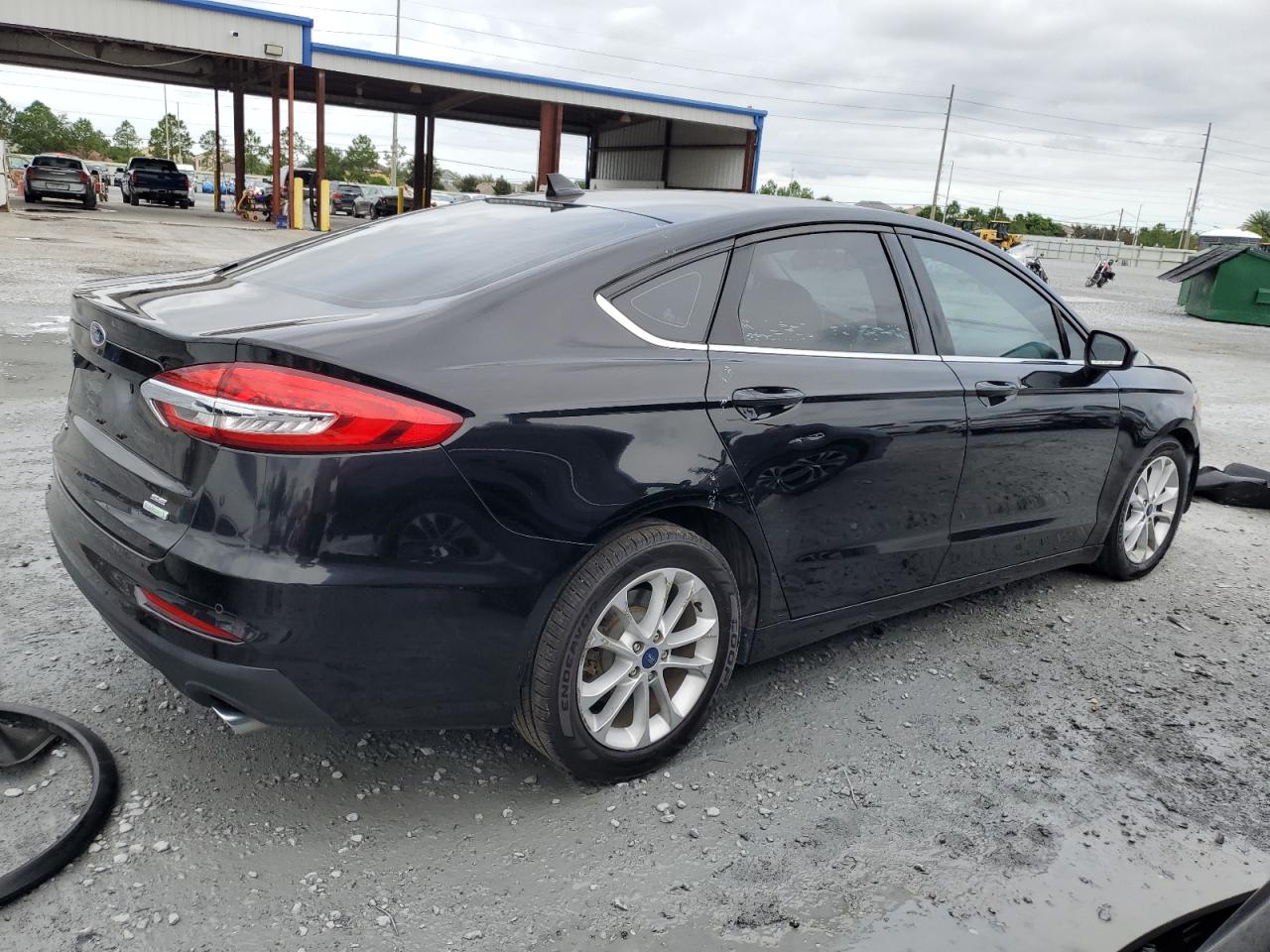 FORD FUSION SE