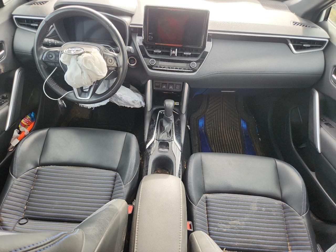 TOYOTA COROLLA CROSS LE