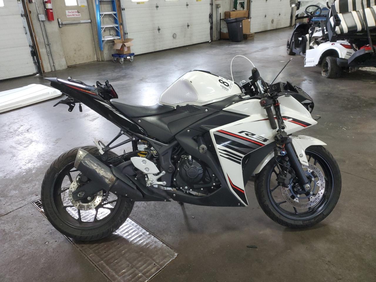 Lot #3261367493 2017 YAMAHA YZFR3 A
