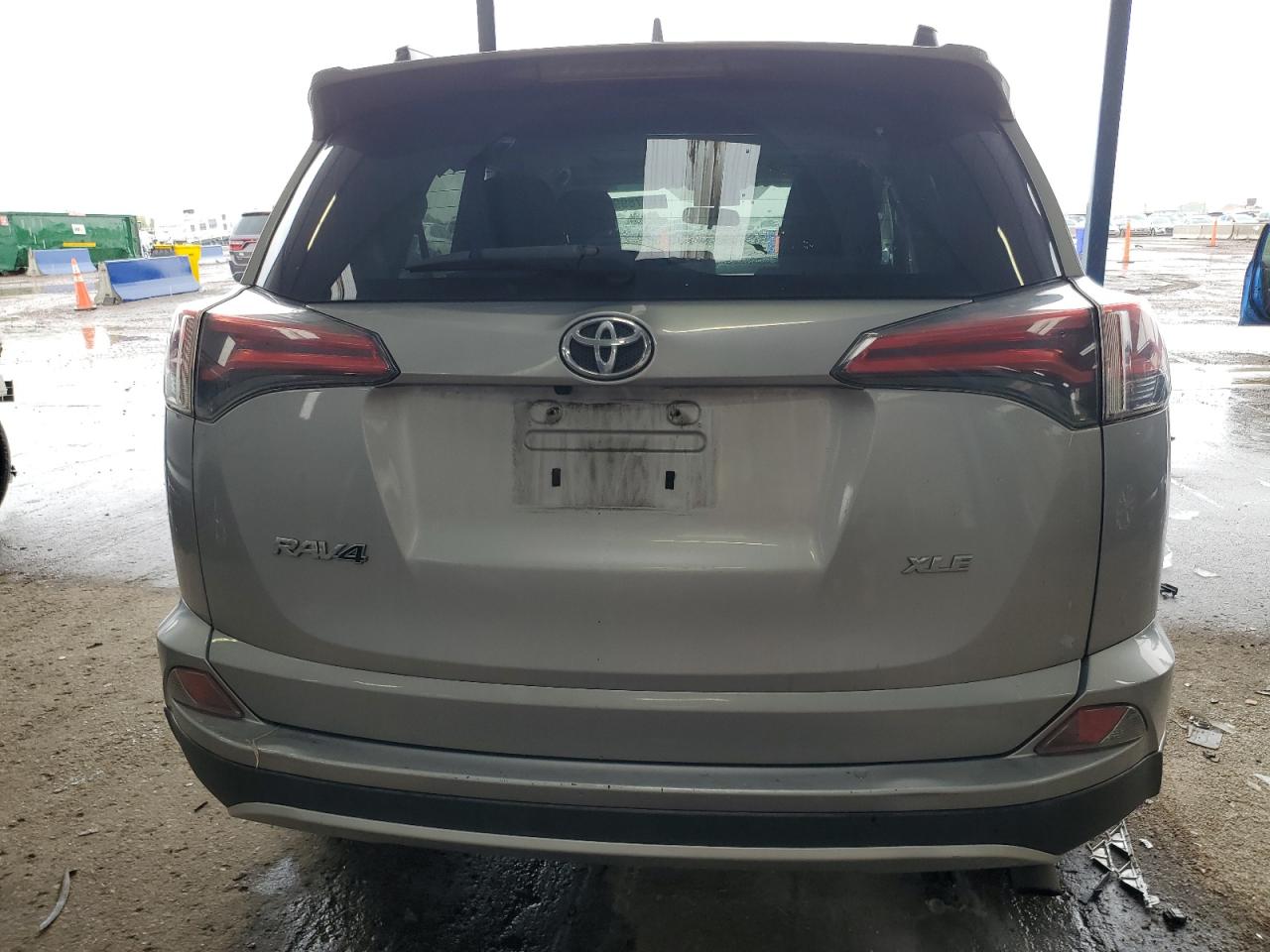 TOYOTA RAV4 XLE