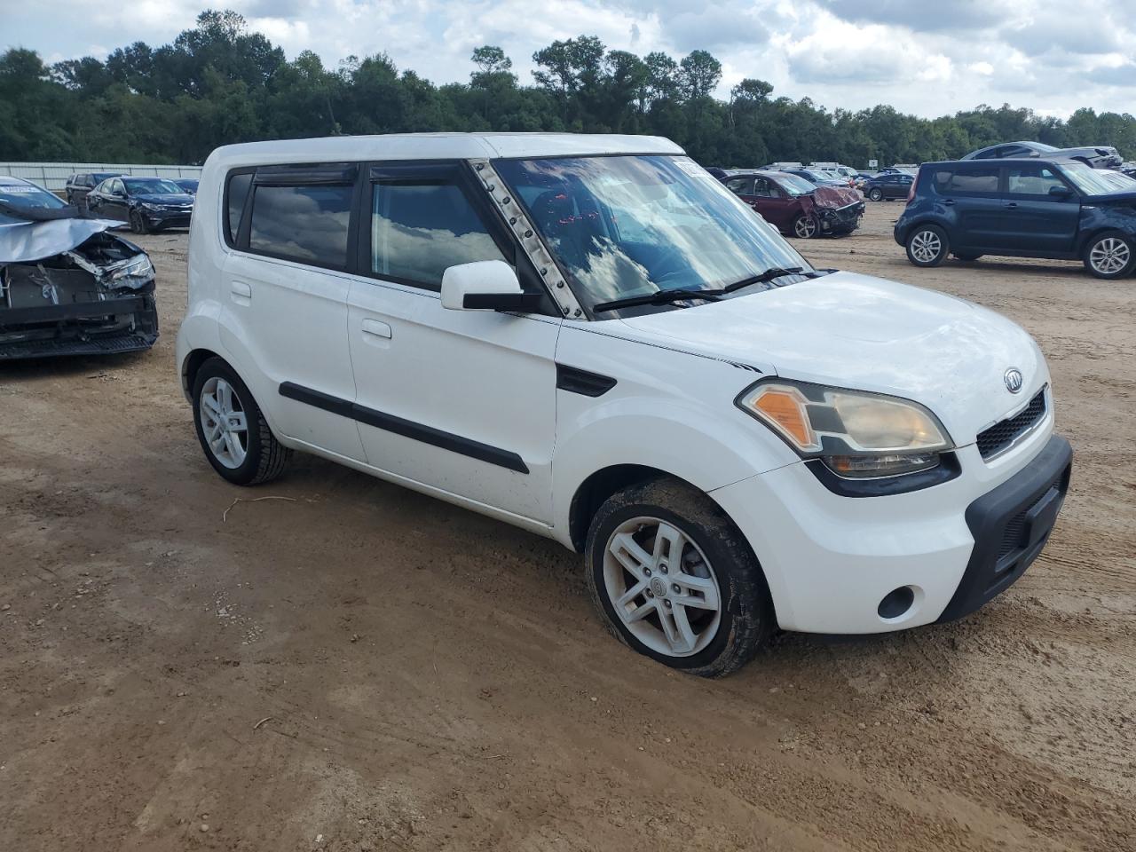 KIA SOUL +