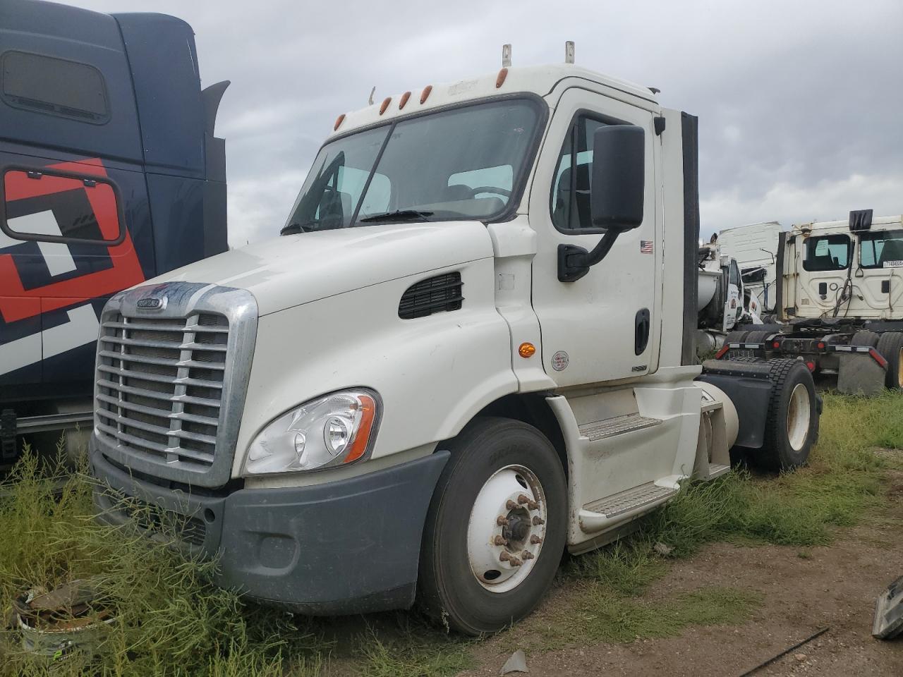 Lot #3246032190 2016 FREIGHTLINER CASCADIA 1