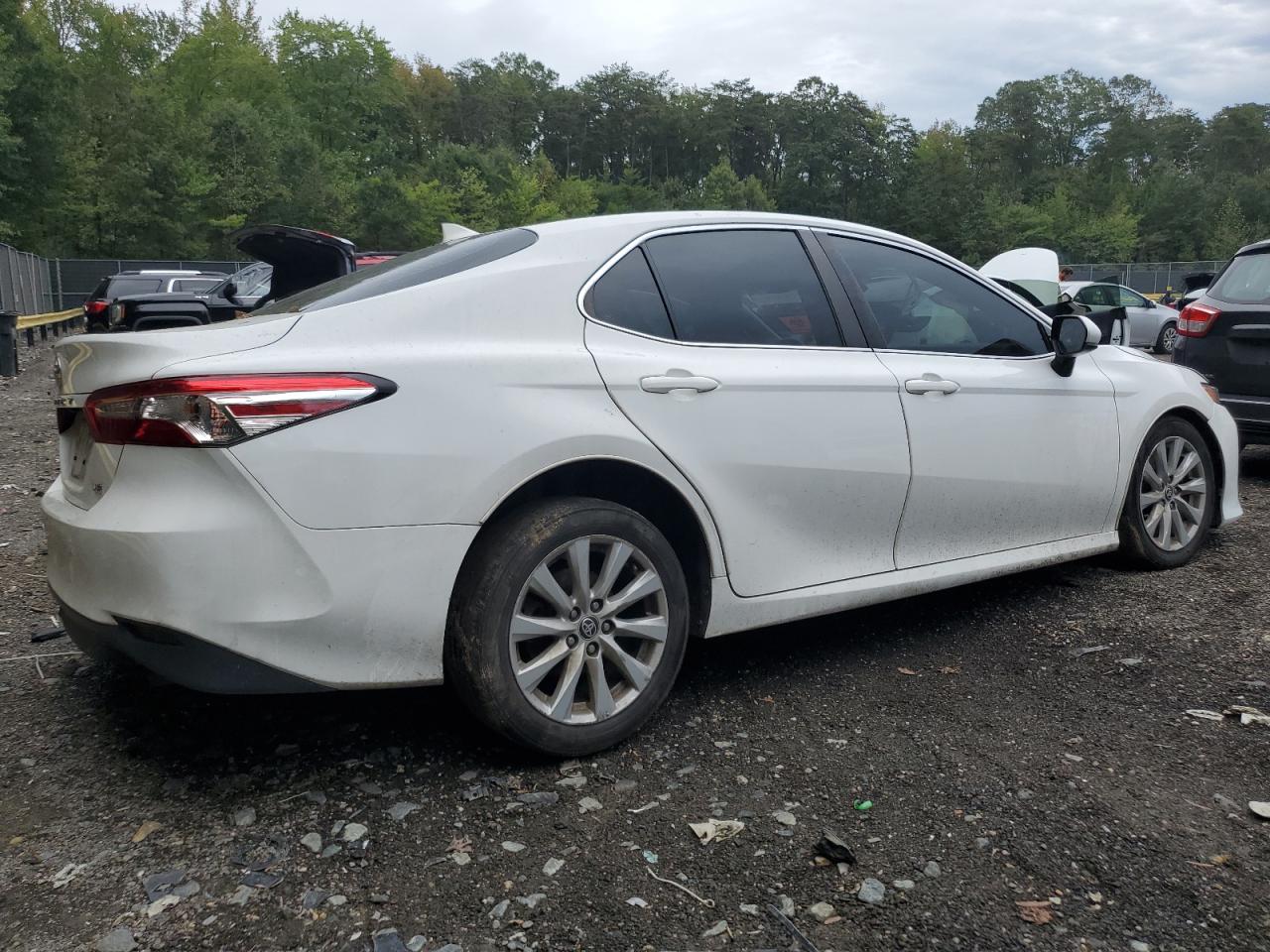 TOYOTA CAMRY LE
