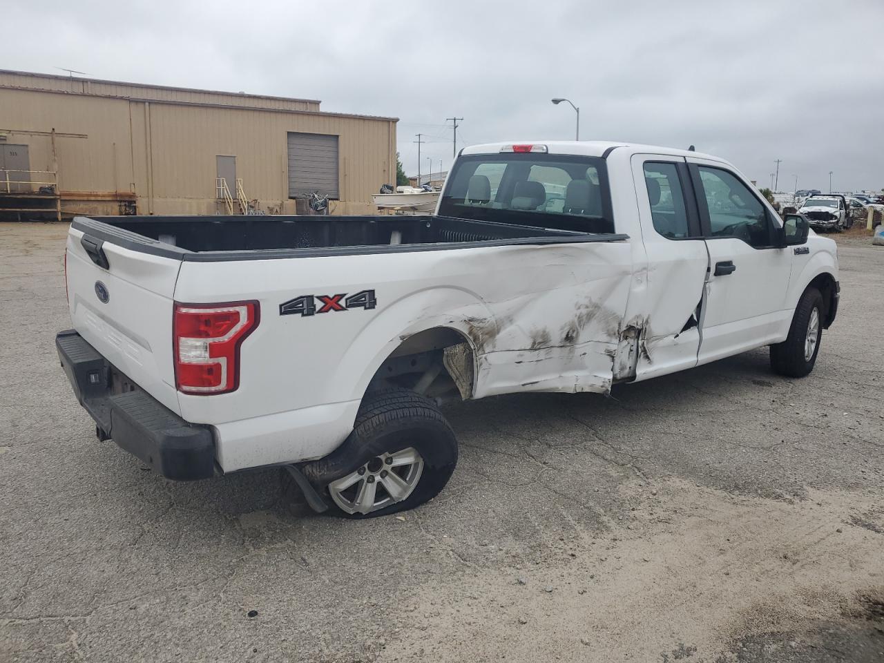 FORD F-150 SUPER CAB