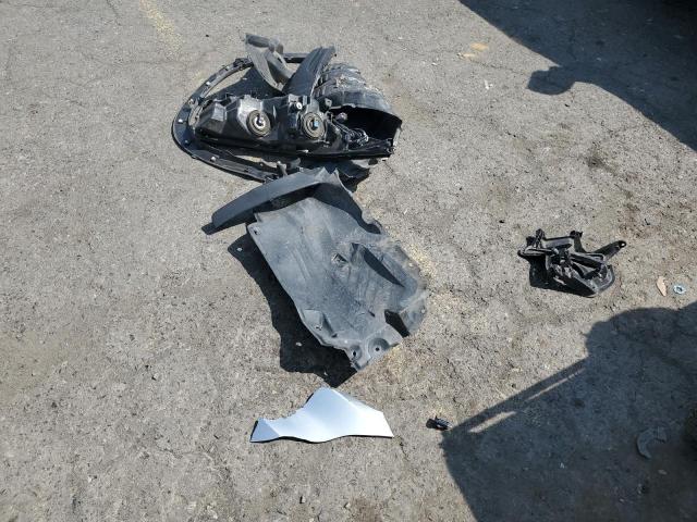 2015 TOYOTA HIGHLANDER LE 5TDBKRFH3FS087421