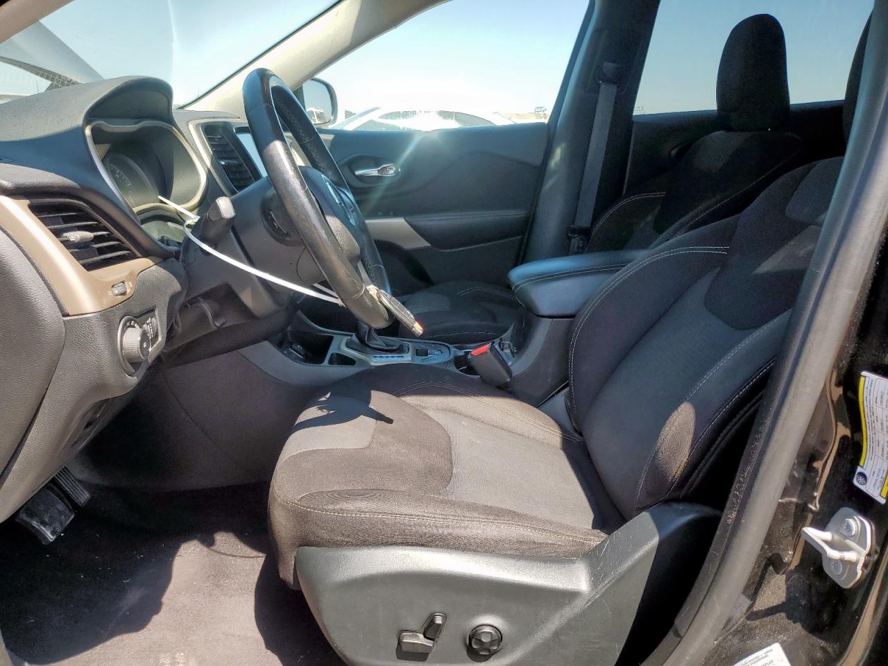 JEEP GRAND CHEROKEE LATITUDE