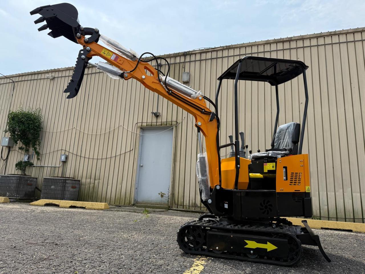 Lot #3246758848 2025 EXCA 1 TON