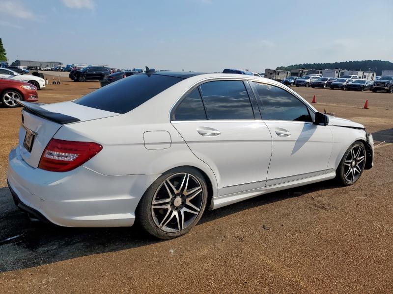 2013 MERCEDES-BENZ C 250 - WDDGF4HBXDR267972