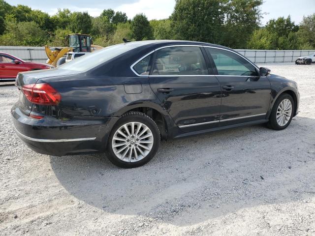 2017 VOLKSWAGEN PASSAT SE 1VWBT7A33HC044129