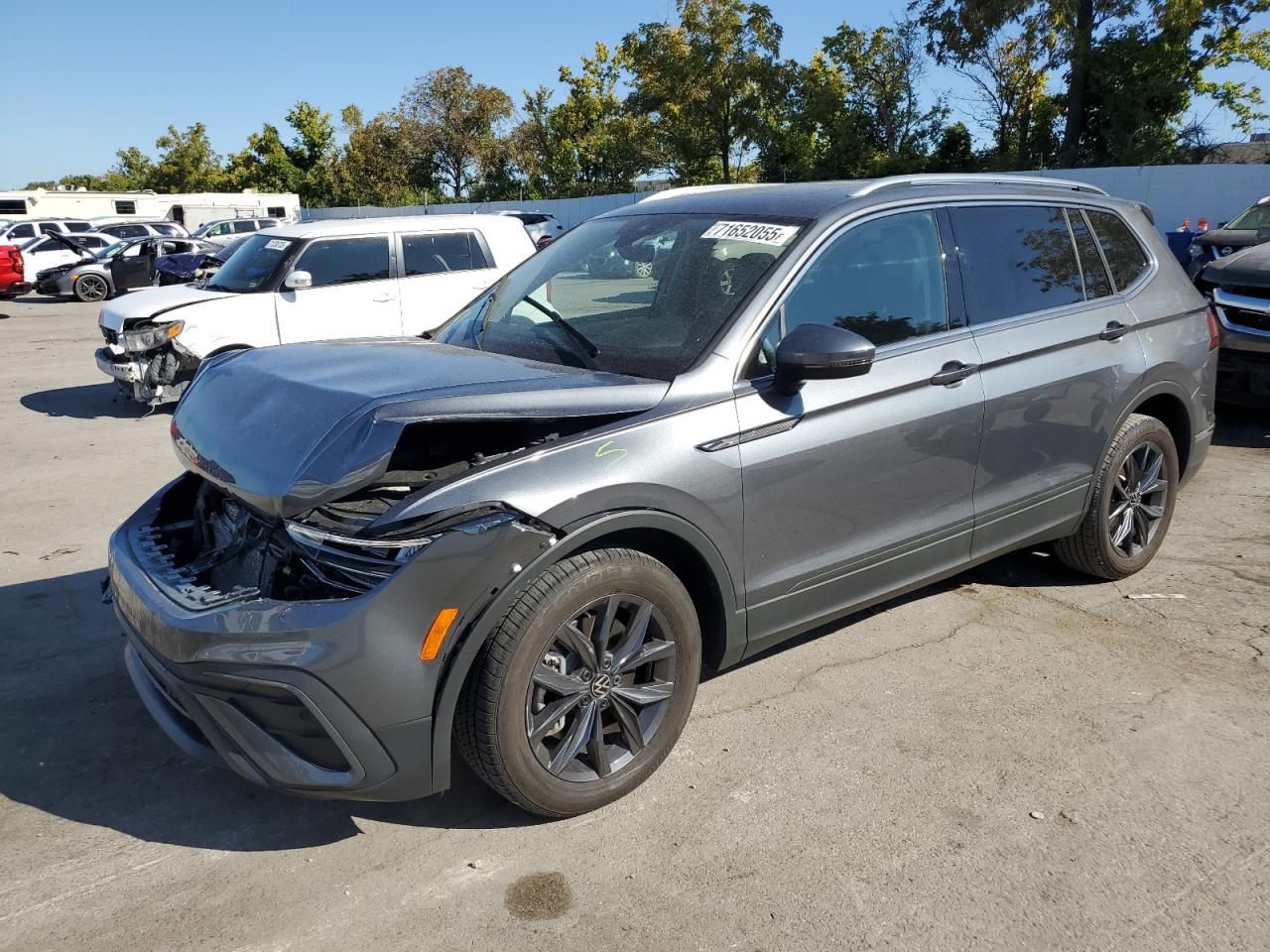 VOLKSWAGEN TIGUAN SE