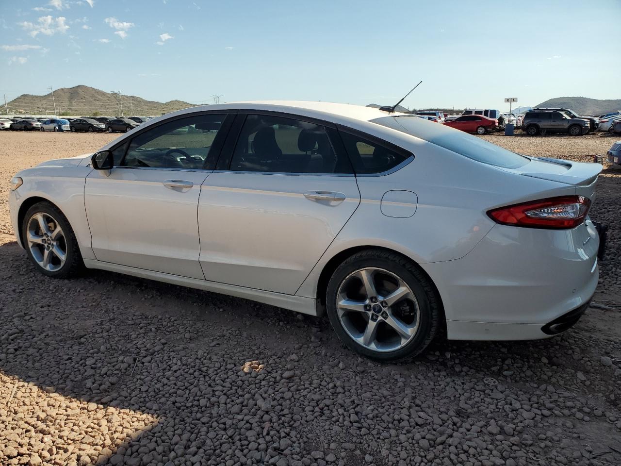 FORD FUSION SE