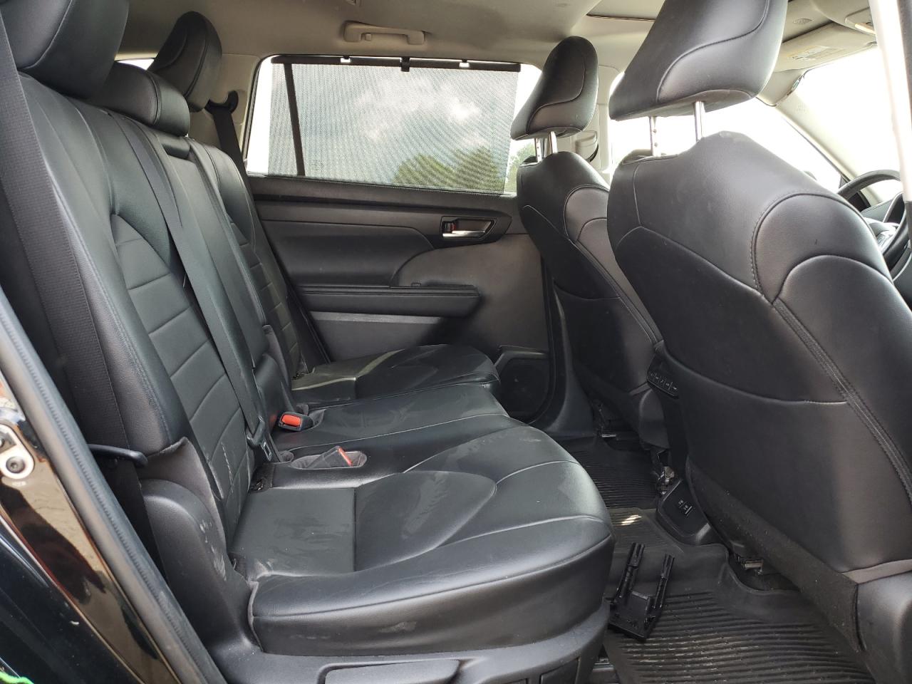 TOYOTA HIGHLANDER XLE