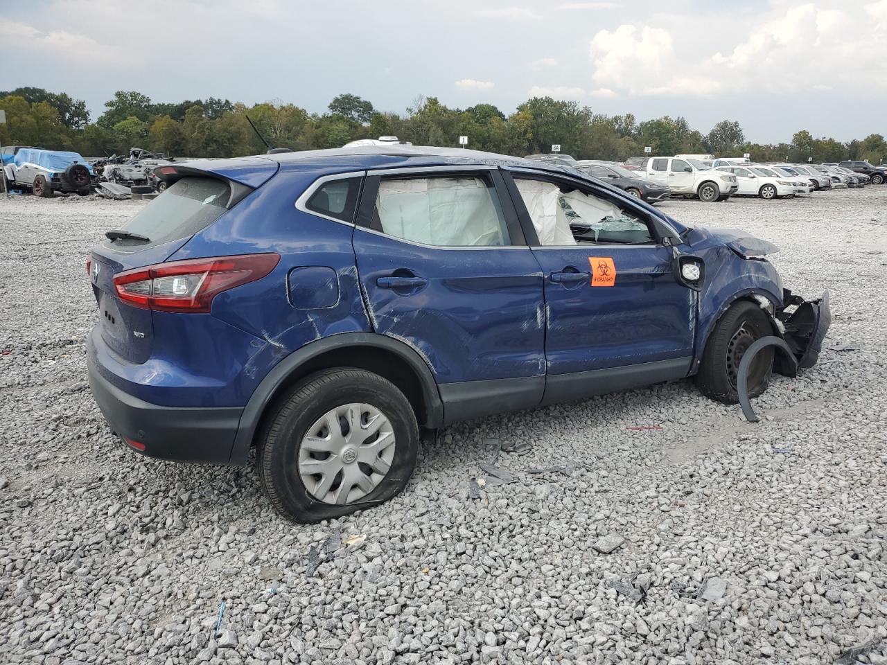 NISSAN ROGUE SPORT S