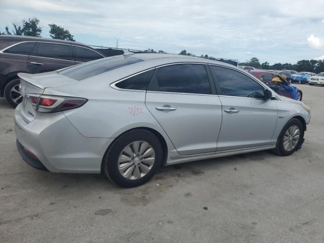 2017 HYUNDAI SONATA HYB KMHE24L13HA054616