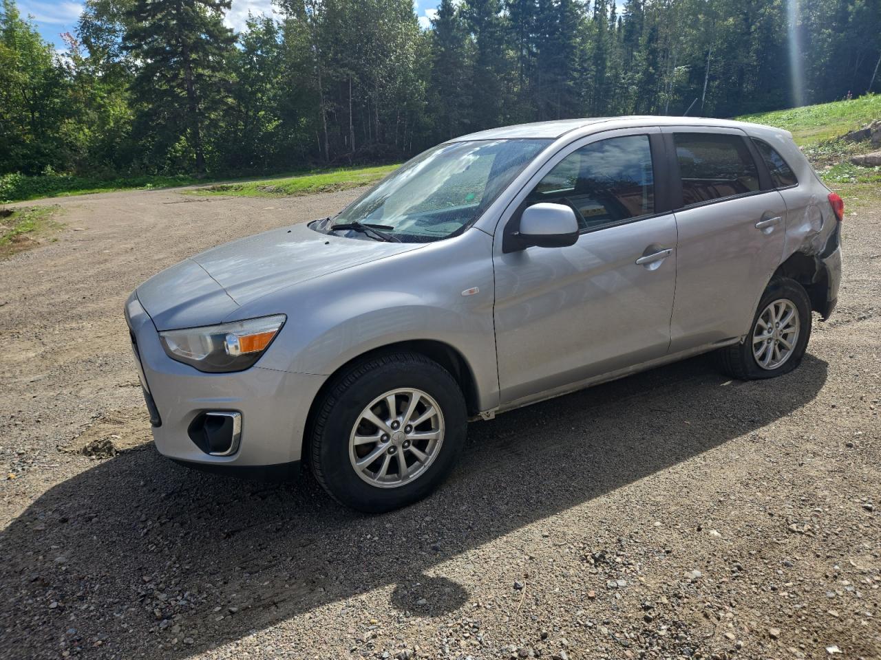 MITSUBISHI OUTLANDER SE