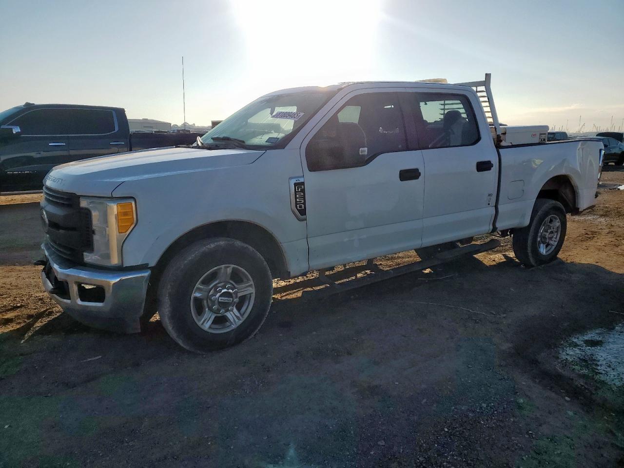FORD F-350 SUPER DUTY