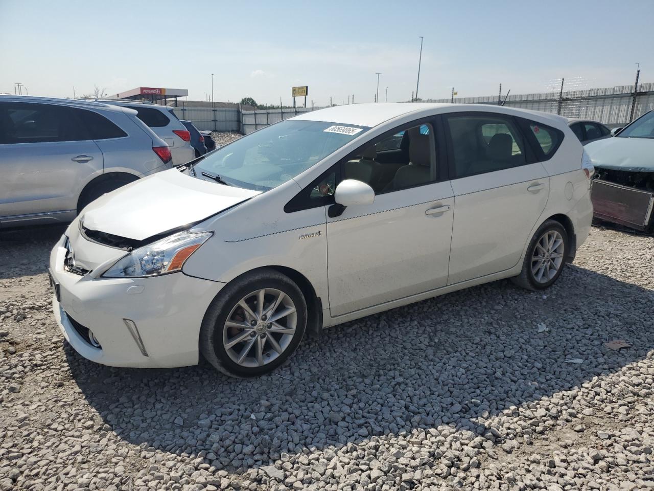TOYOTA PRIUS V