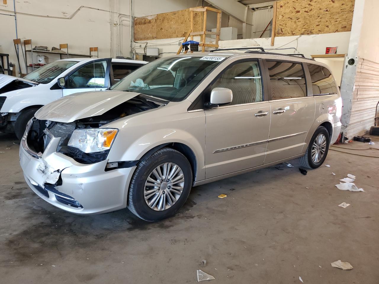 CHRYSLER TOWN & COUNTRY TOURING L