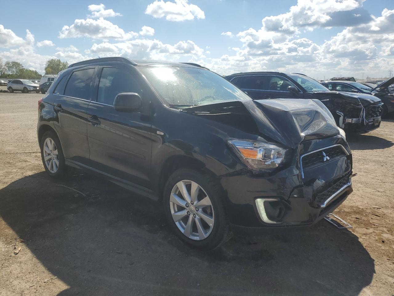 MITSUBISHI OUTLANDER SE