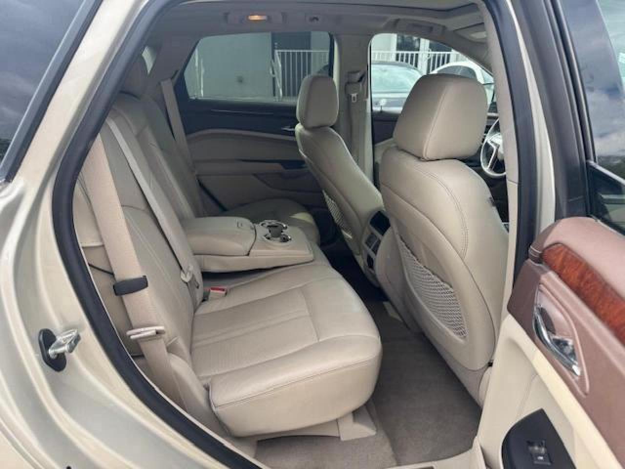 CADILLAC SRX LUXURY COLLECTION