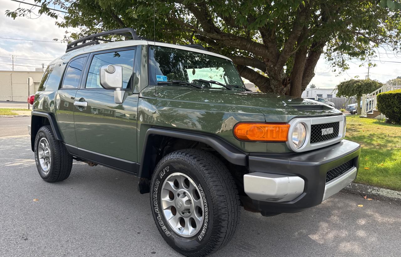 TOYOTA FJ CRUISER