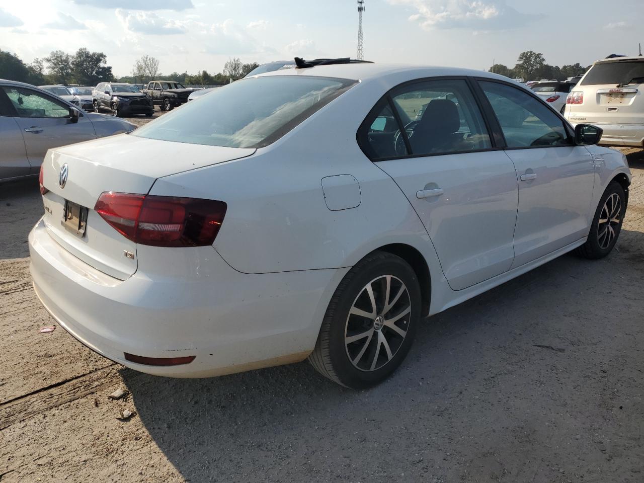 VOLKSWAGEN JETTA SE