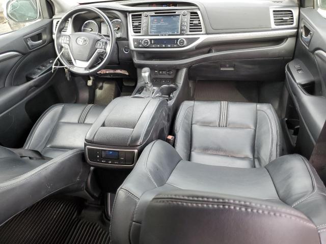 2018 TOYOTA HIGHLANDER SE 5TDJZRFH0JS541219