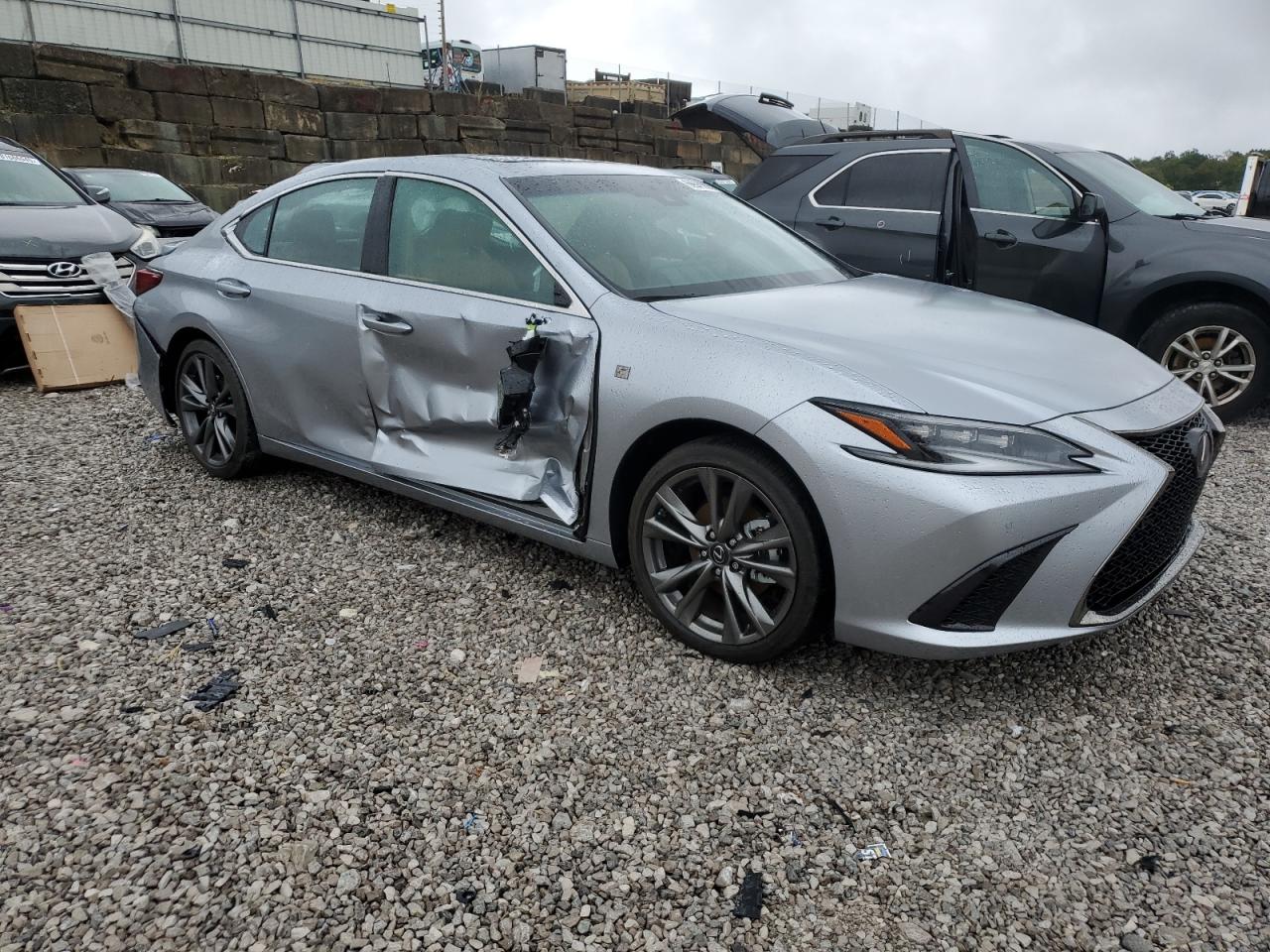 Lexus Es 300h Base Image 4