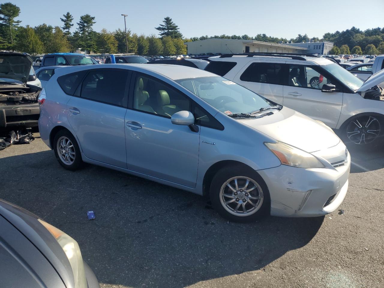 TOYOTA PRIUS V