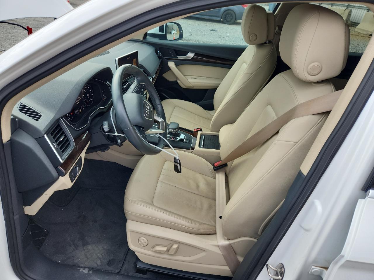 AUDI Q5 PREMIUM PLUS