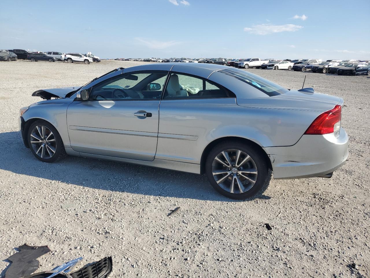VOLVO C70 T5