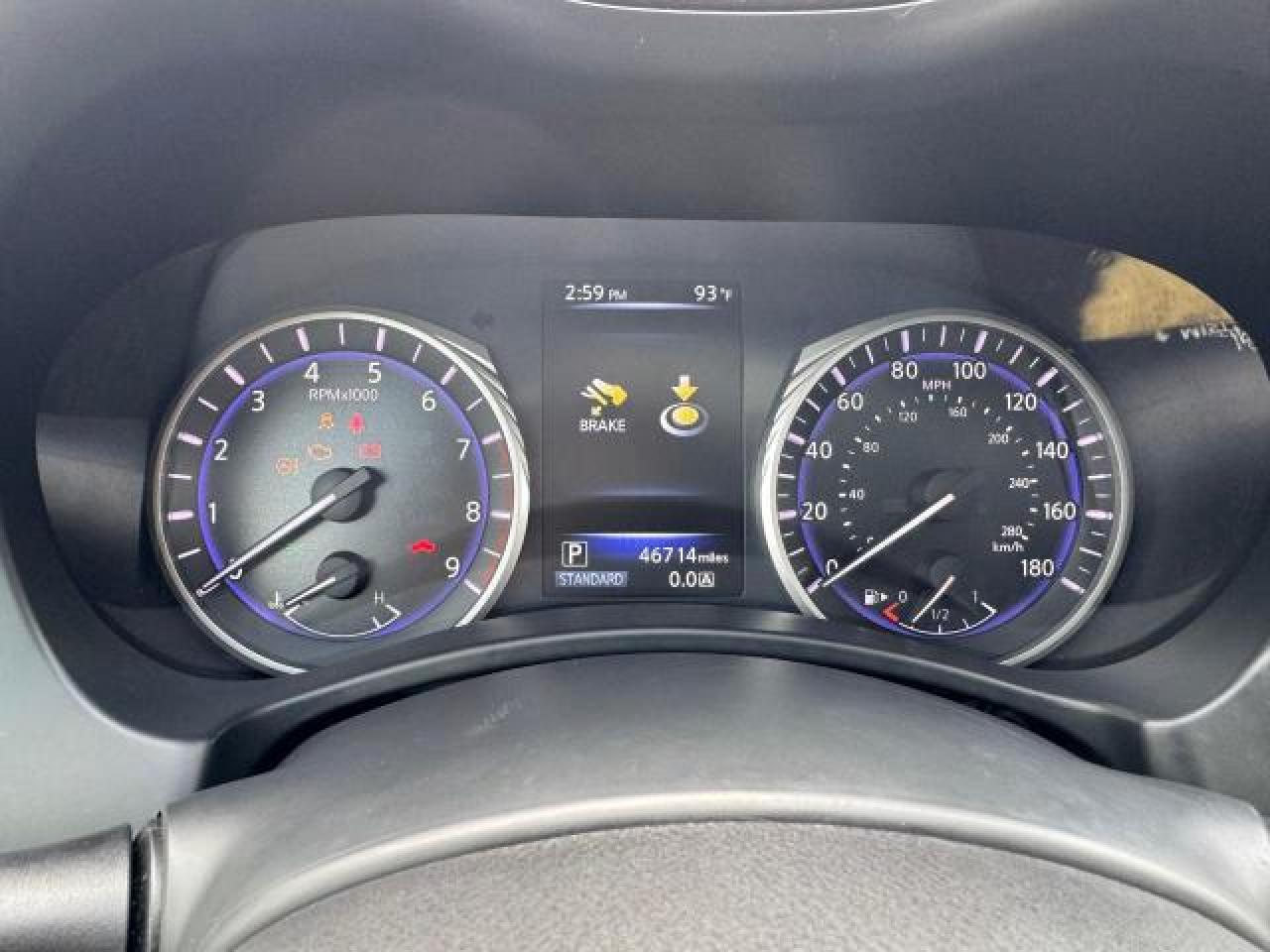 INFINITI Q50 PREMIUM