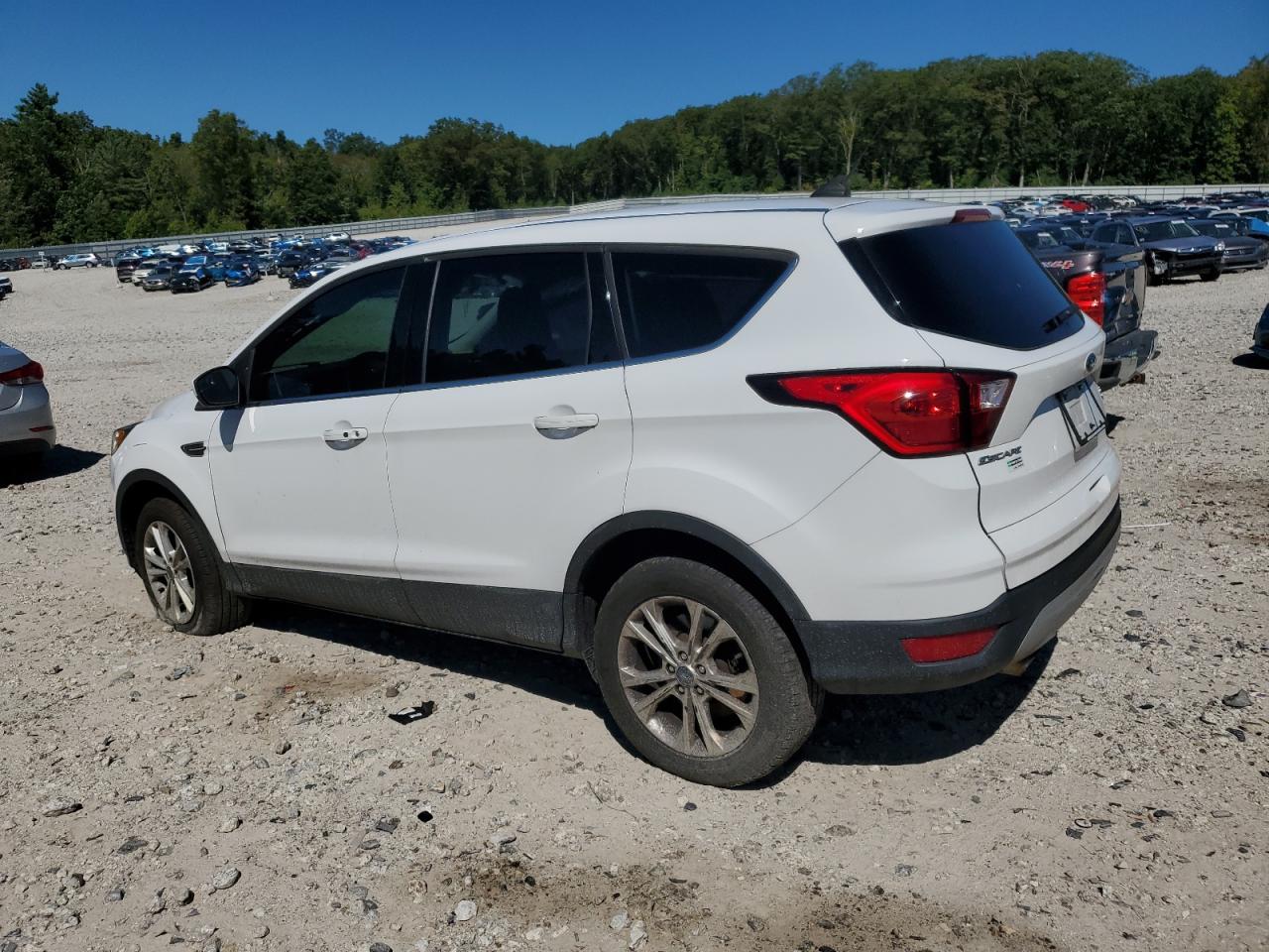 FORD ESCAPE SE