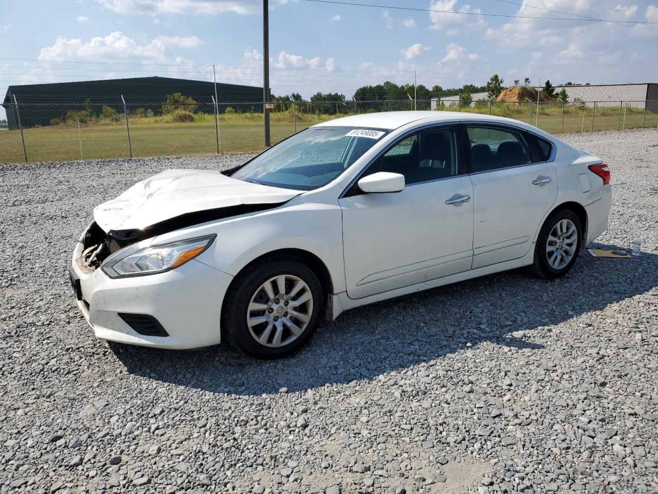  Salvage Nissan Altima