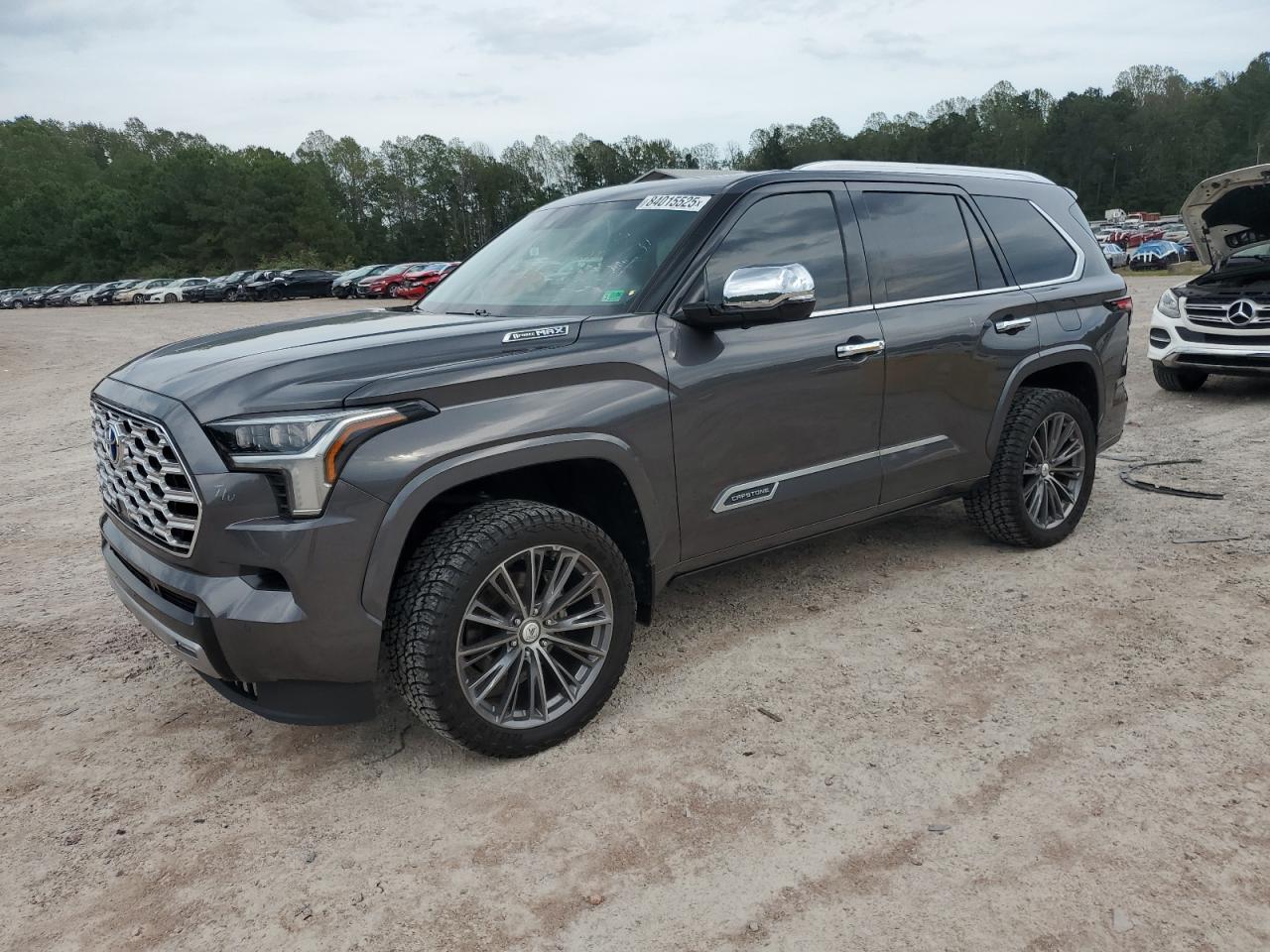 TOYOTA SEQUOIA SR5