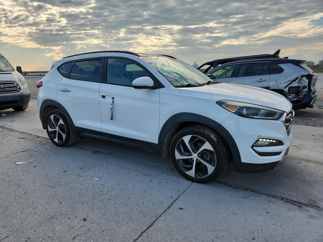 HYUNDAI TUCSON LIMITED