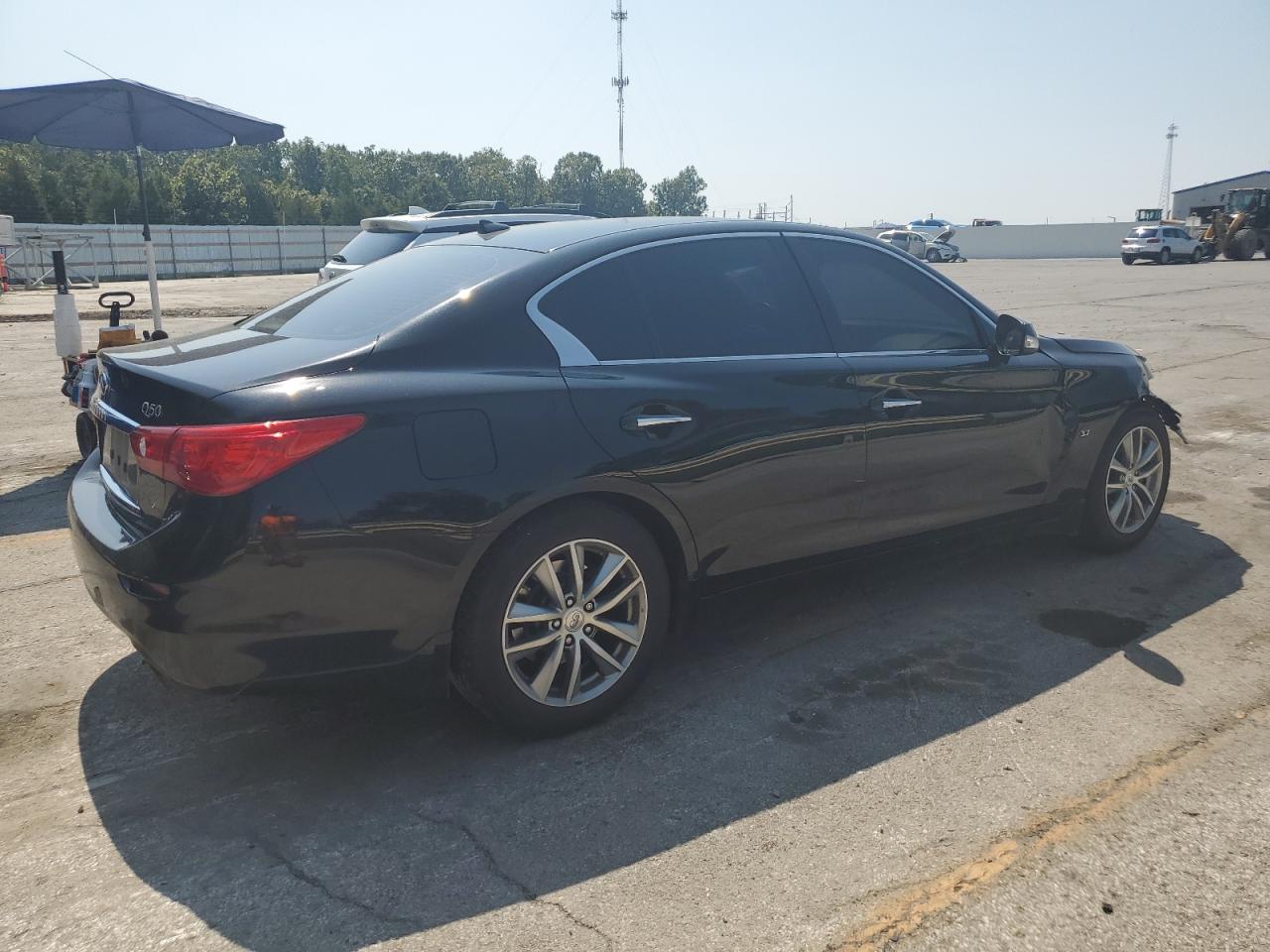 INFINITI Q50 BASE